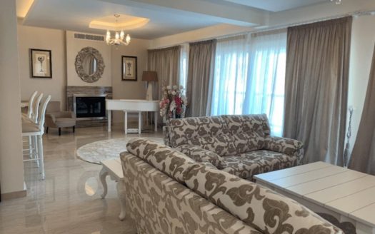 Luxury 3 bedroom penthouse in Limassol Marina