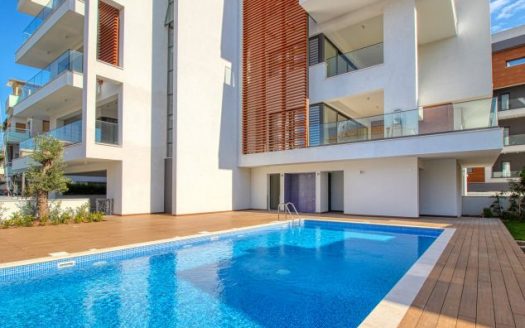 3 Bedroom apartment in Potamos Germasogeias for rent