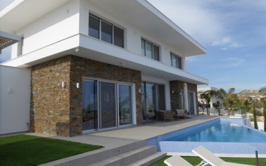 3 bedroom villa in Kefalokremmos with breathtaking views