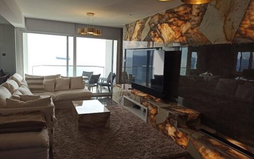 Luxury 3 bedroom penthouse for rent on the seafront