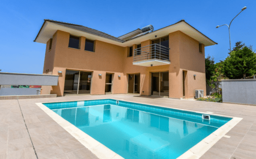 4 bedroom villa for sale near Parklane Luxury Resort