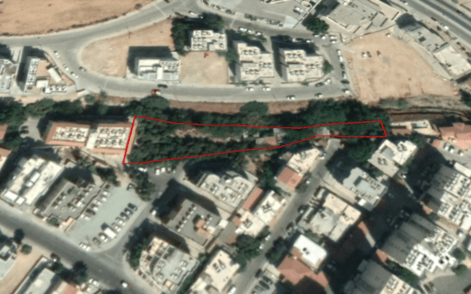 Large piece of land for sale in Mesa Geitonia