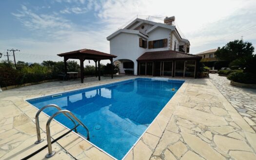 4+1 Bedroom house for sale in Pareklisia