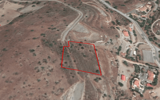 Land for sale in Pyrgos