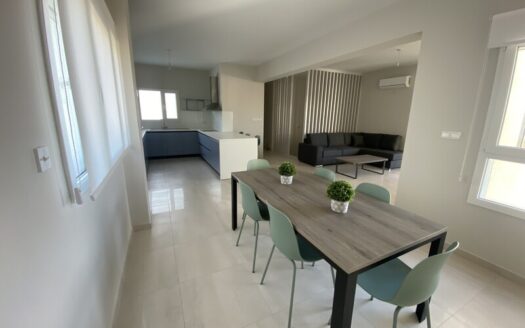 Spacious 3 bedroom duplex apartment near the beach for rent