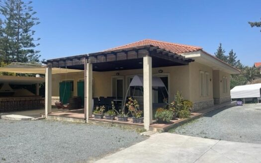 Beautiful 3 bedroom bungalow for sale