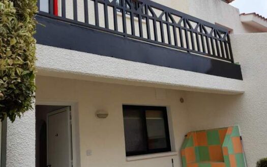 Beautiful 2 bedroom semi-detached maisonette for rent