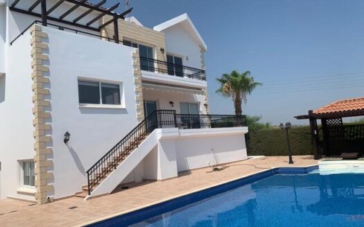 5 bedroom villa in Panthea area for sale