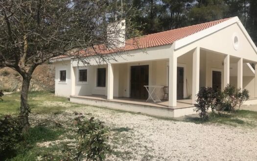 Spacious bungalow for sale in Pera Pedi village