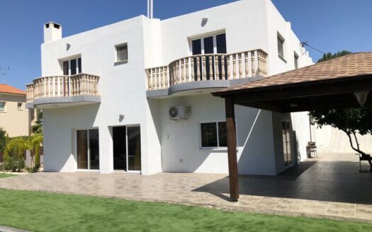 4+1 bedroom villa for sale in quite area