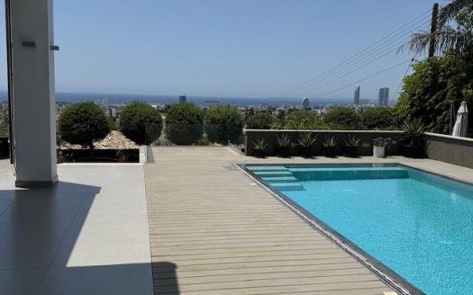 6 Bedroom villa for rent in Germasogeia area