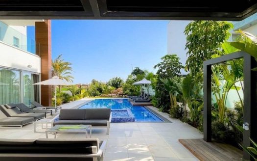 6 bedroom villa for sale in Agia Napa