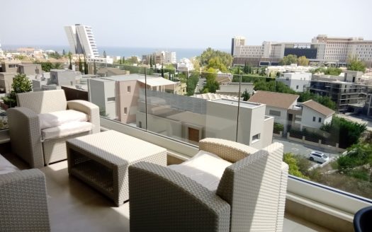 3 + 1 Bedroom apartment in Parekklisia tourist area