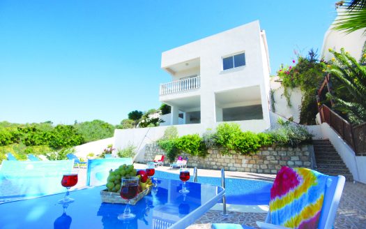 5 Bedroom villa in Tala, Paphos