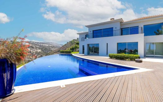Redesigned Luxury Villa with Panoramic Views – Aphrodite Hills, Paphos