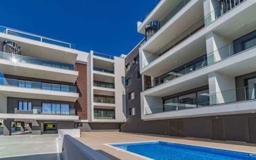 Luxury 3-Bedroom Penthouse for Rent | Papas Area, Limassol