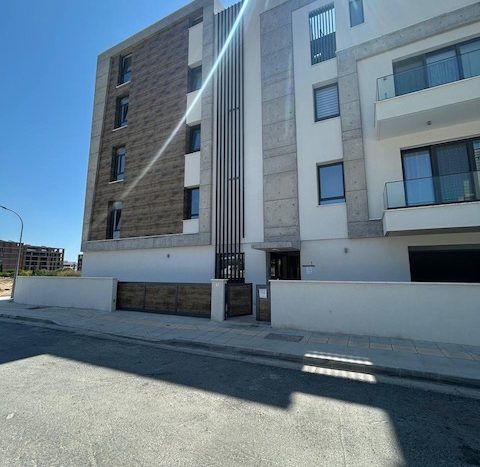 Modern 2+1 apartment in private complex, Germasogeia, Limassol.