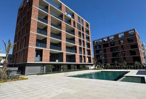 Luxurious 3-Bedroom Apartment for Rent in Germasogeia – in a Complex