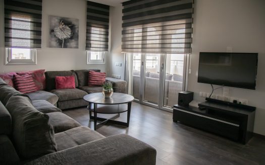 Modern 4-Bedroom Penthouse for Rent – Central Limassol